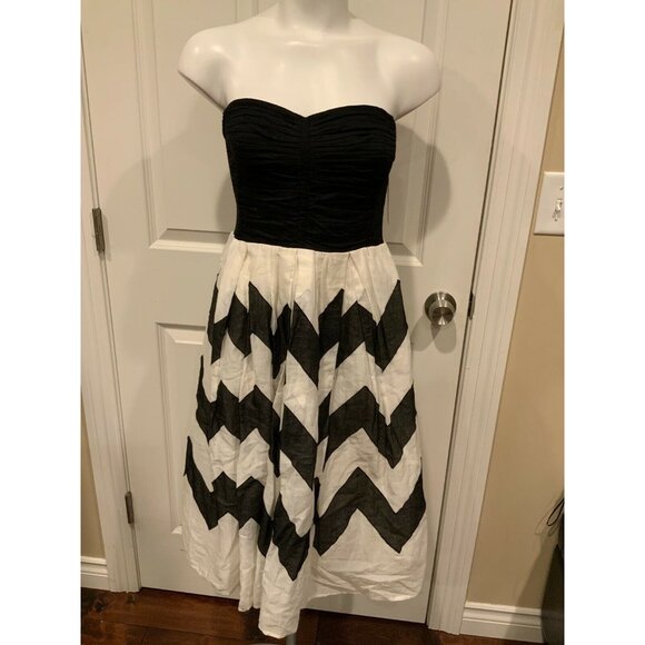 Leifnotes Black & White Zig-Zag Strapless Dress, Size 4 (US) - Picture 1 of 7